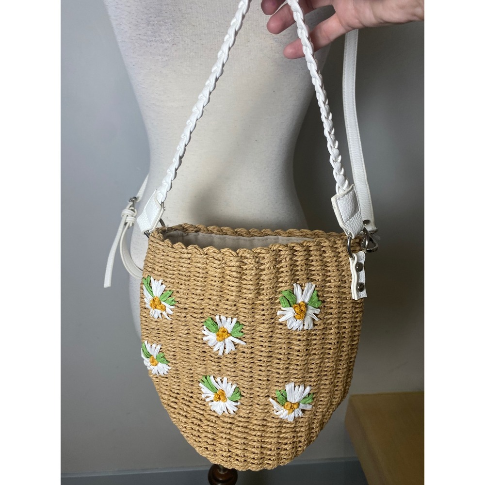 Rachel Ashwell Straw Daisy Bucket Bag Woven Crossbody Tan White Floral Handbag